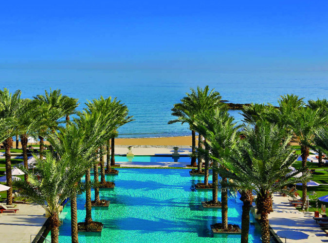0031_Hotel Al Bustan Palace_ Ritz-Carlton_Oman_Schoene Aussichten Touristik_Infinity pool